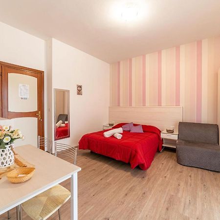 B&B Villa Montreux Rimini Exterior photo