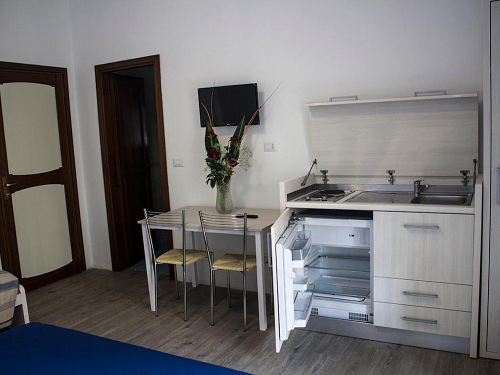 B&B Villa Montreux Rimini Exterior photo
