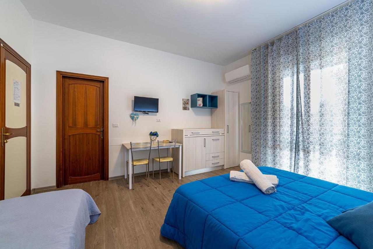 B&B Villa Montreux Rimini Exterior photo