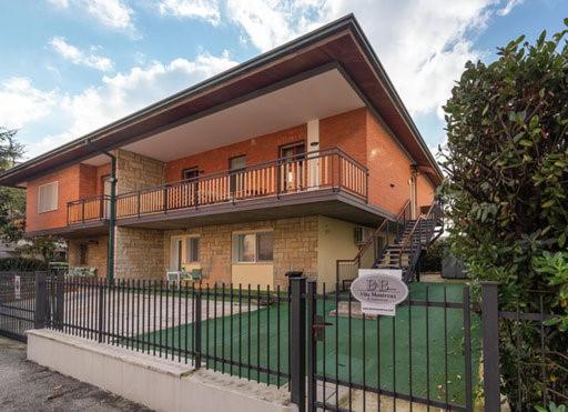 B&B Villa Montreux Rimini Exterior photo
